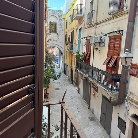 A Un Passo Dalla Cattedrale *